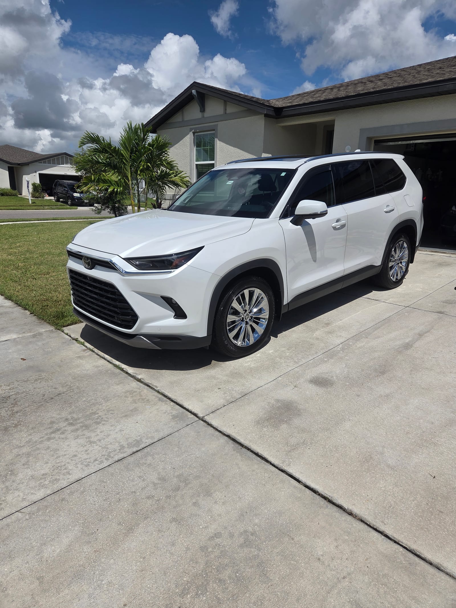 White Toyota SUV after a detail, GG Detailing
